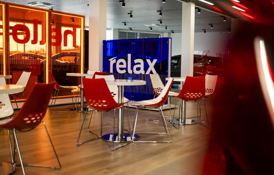 Autopolis - vue interieur sur la zone relax