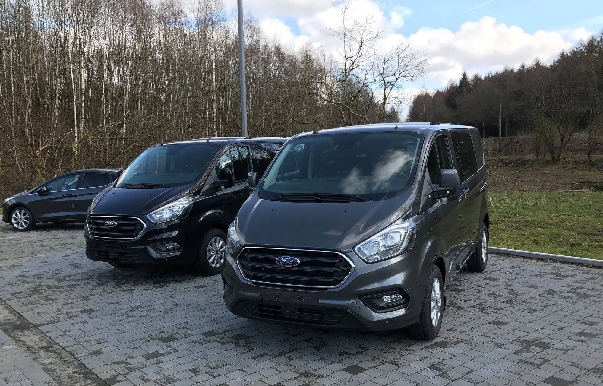 In de nieuwe Tourneo Custom kunnen de stoelen opgesteld worden in vergaderstand