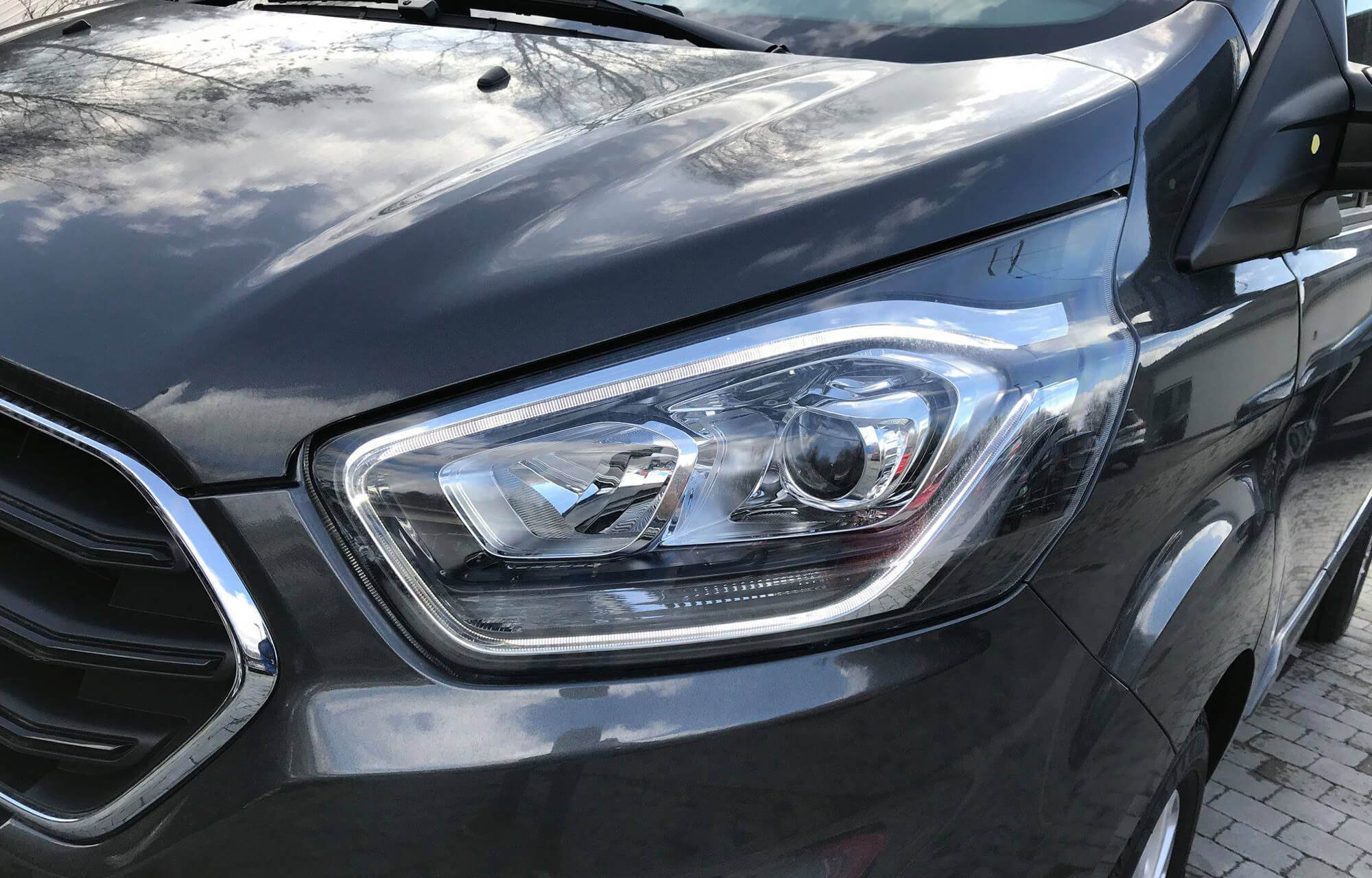 In de nieuwe Tourneo Custom kunnen de stoelen opgesteld worden in vergaderstand