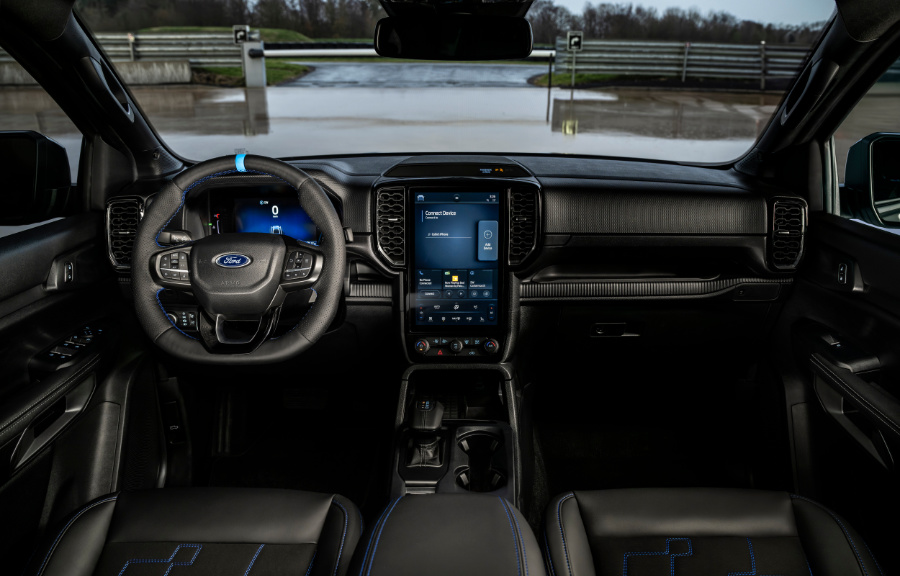 Nouveau Ford Ranger MS-RT sièges avant avec volant et écran tactile