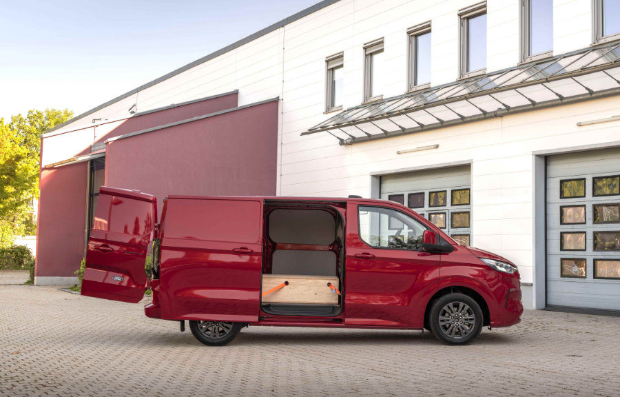 Ford Transit Custom Limited porte coulissante ouverte