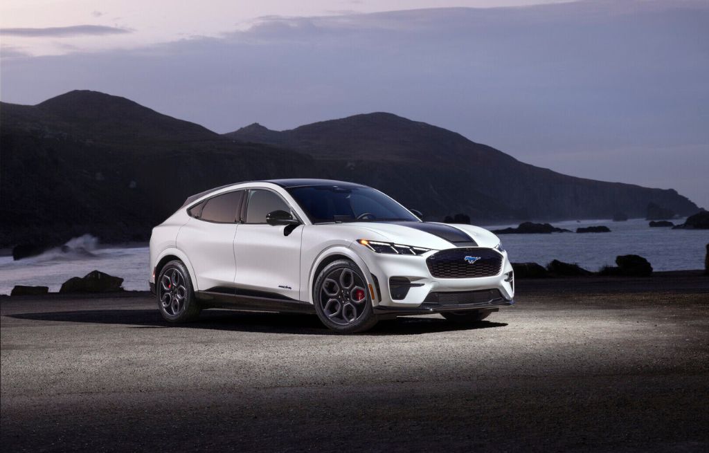 Ford Mustang Mach-E GT 2025