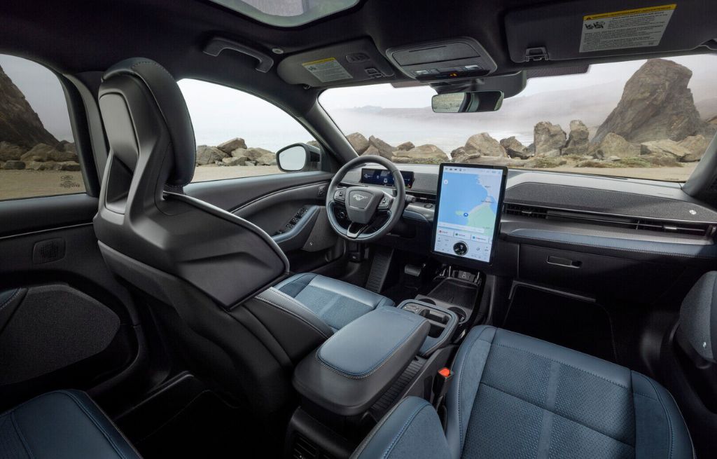 Ford Mustang Mach-E GT 2025