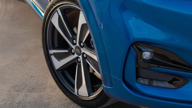 Pneu Ford