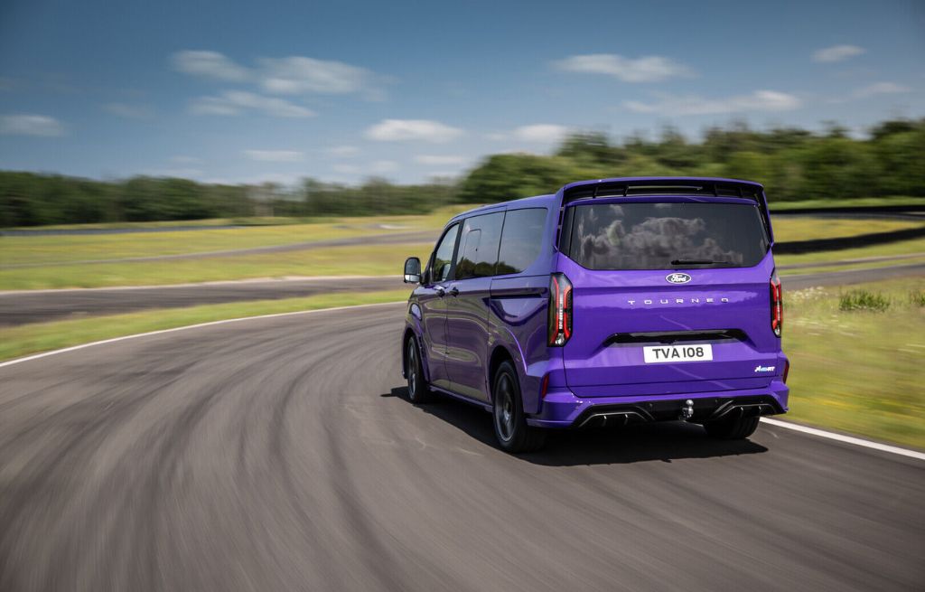 Ford E-Tourneo MS-RT extérieur arrière