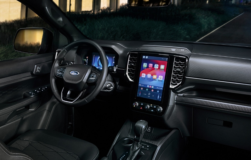 Painel frontal interior da Ford Ranger Black