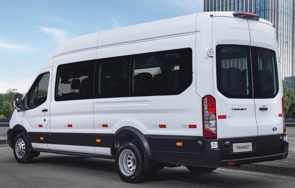 Transit Minibus Visão traseira da Ford Transit Minibus