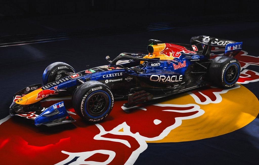 Carro de Fórmula 1 Oracle Red Bull Racing com logo Ford Racing