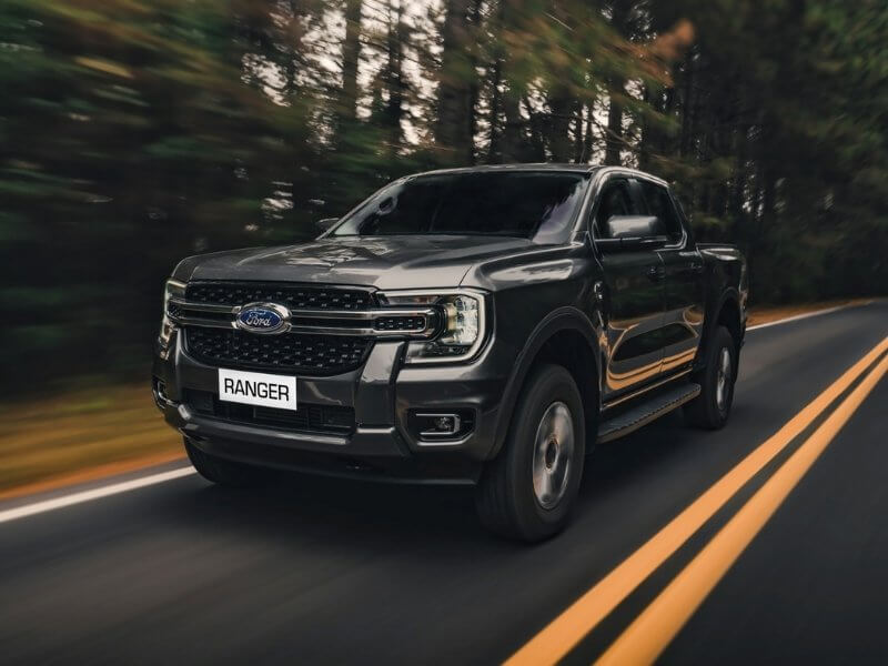 Ford Ranger XLT na estrada