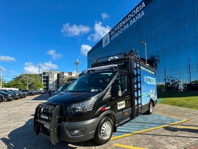 Ford Transit Chassi POE Veículo comercial Ford Transit Chassi adaptado para SSP Bahia