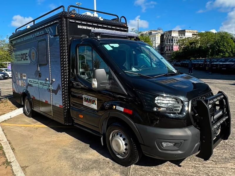 Plataforma de Observação Elevada Ford Veículo comercial Ford Transit Chassi adaptado para SSP Bahia