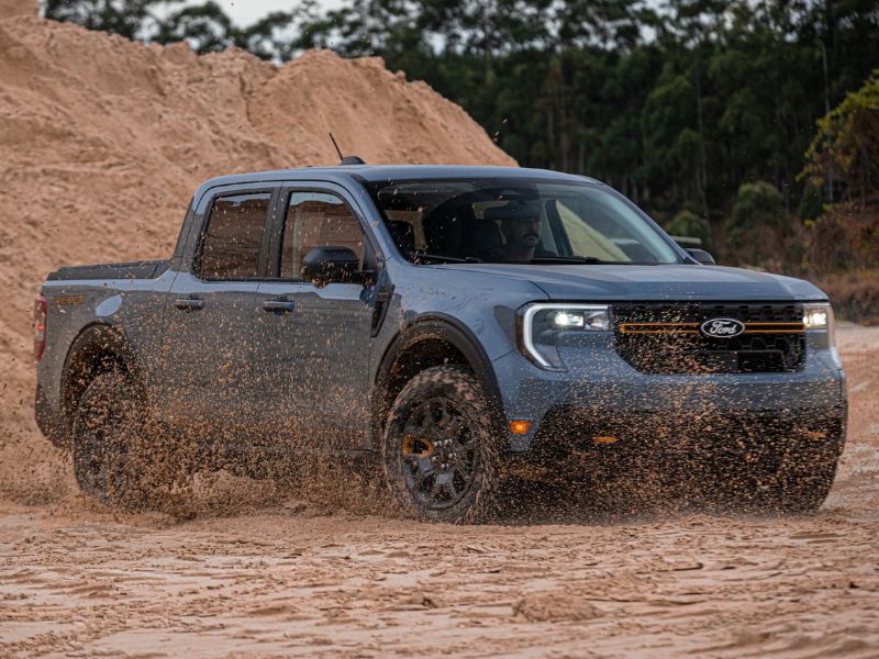 Picape Ford Maverick Tremor em ambiente off-road