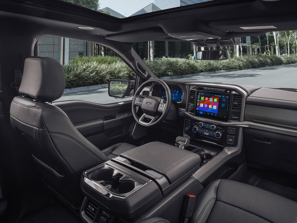 Ford F-150 Lariat interior painel