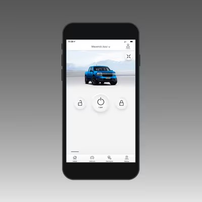 Celular exibindo o aplicativo FordPass e comandos de ligar, fechar e abrir o veículo