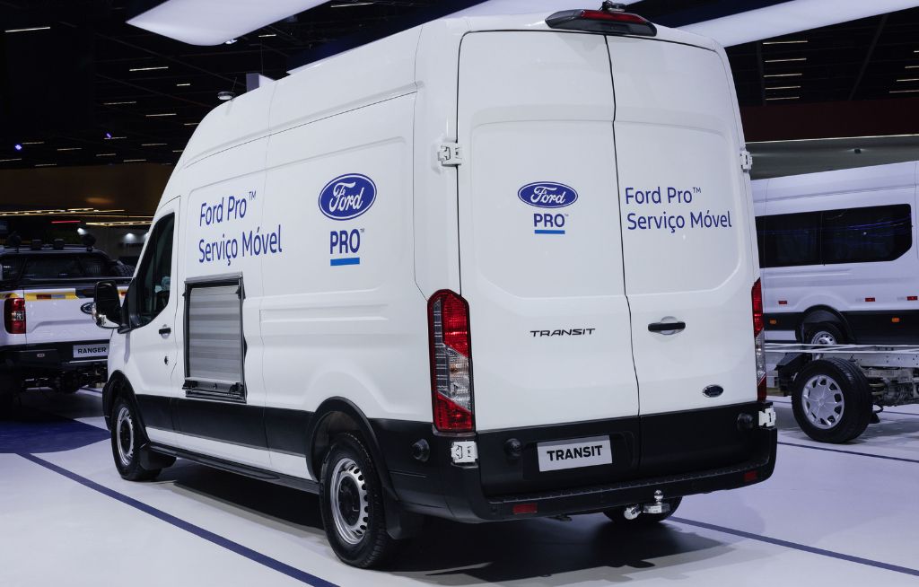 Ford Transit e Serviço Móvel na Fenatran