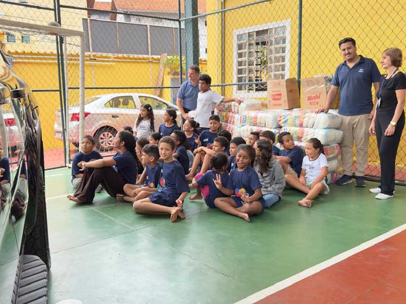 Roma Ford Entrega de Cestas Básicas em Ação Solidária Roma Ford e Ford realizam doação de cestas básicas para apoiar crianças e instituições sociais