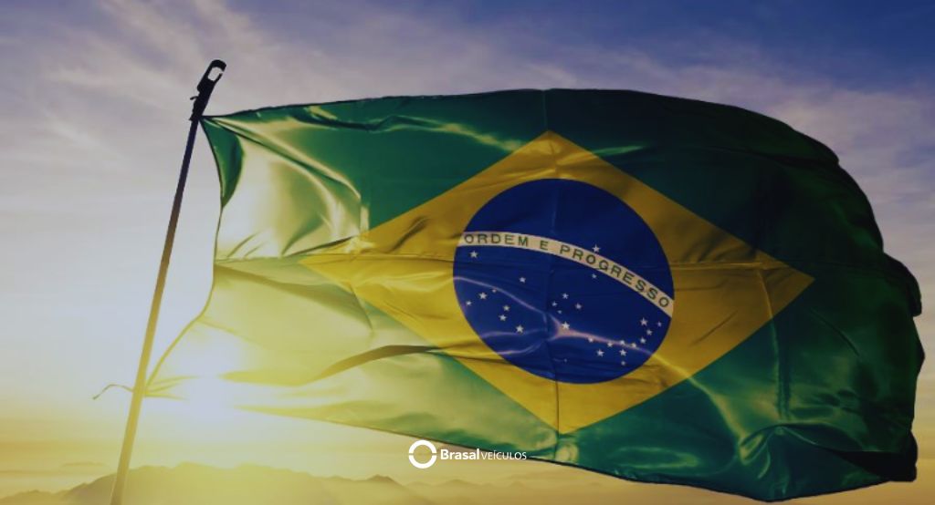 Bandeira do Brasil com o sol de fundo
