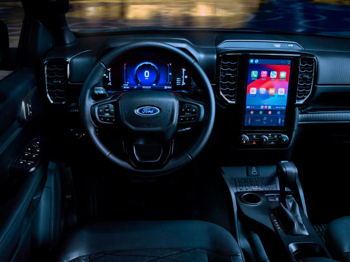 Nova Ford Ranger Black interior