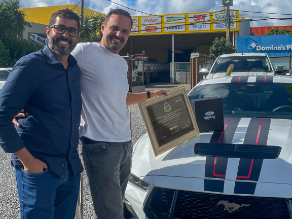 O encontro reuniu clientes que adquiriram uma das unidades limitadas da versão especial do Mustang equipada com o câmbio manual