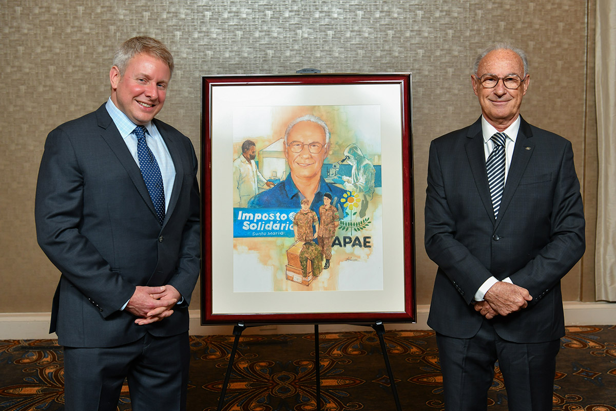 Sr. Henry Ford III e Carlos Costa Beber. 
