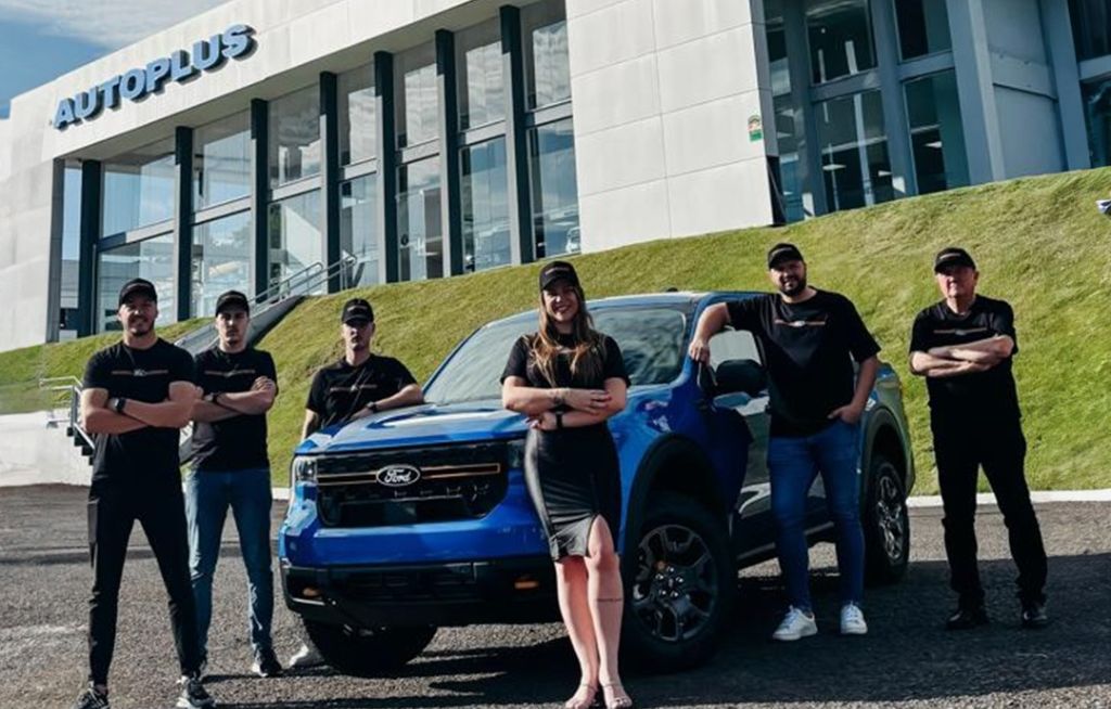 Ford AutoPlus Concórdia Equipe Autoplus Concórdia com a Maverick Tremor