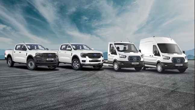 Vehículos comerciales Ford alineados