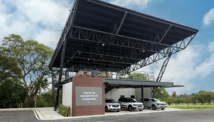 Centro de Diagnóstico de Engenharia Ford Fachada do centro de diagnóstico de engenharia Ford Academy