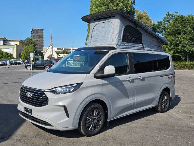 Tourneo Custom Seitenansicht mit offenem Dach