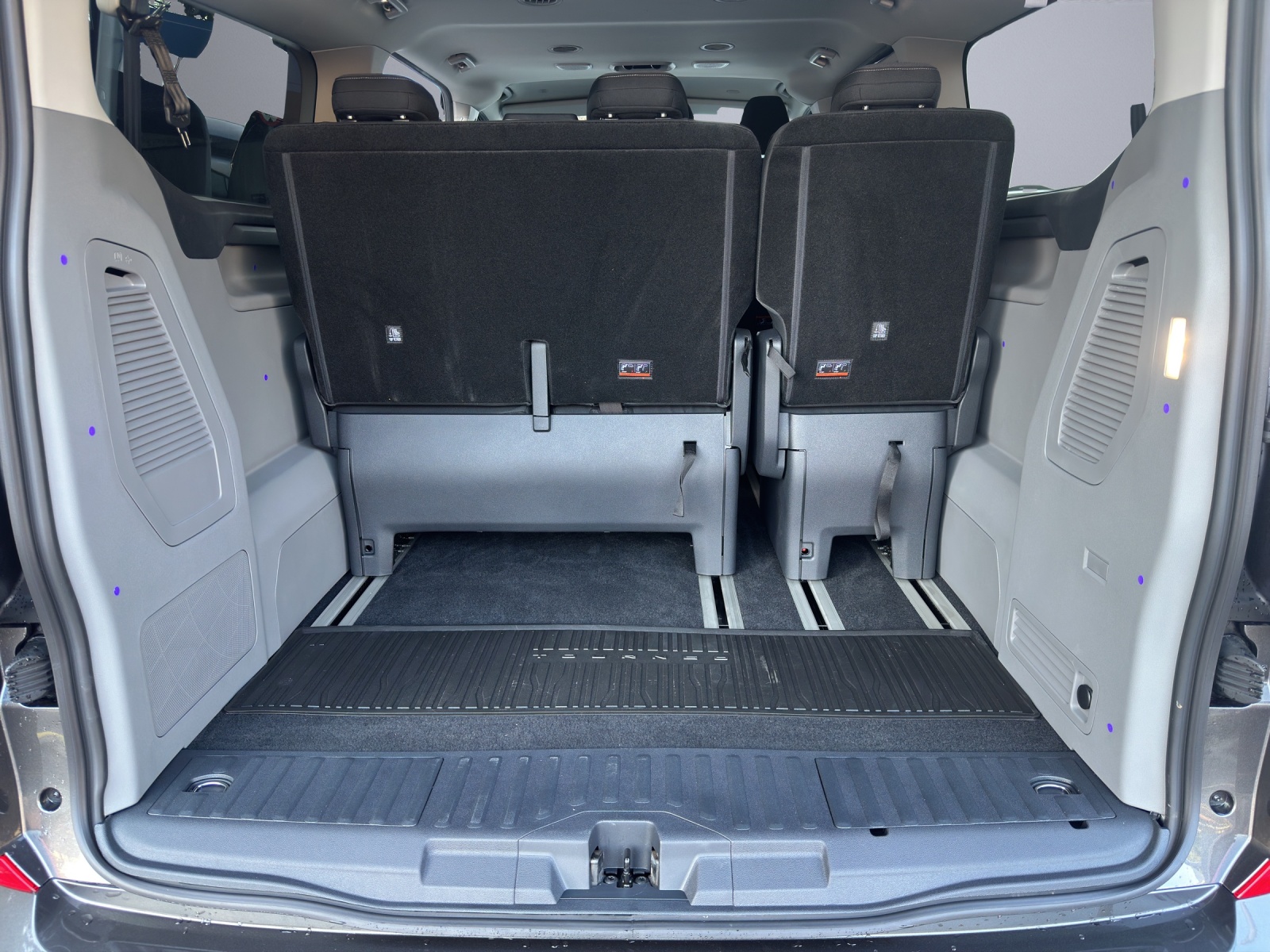 Ford E-transit - zone chargement latéral