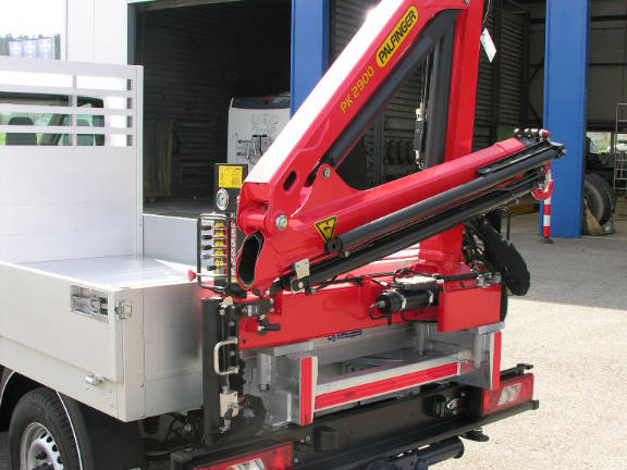 Ford Transit mit Kran