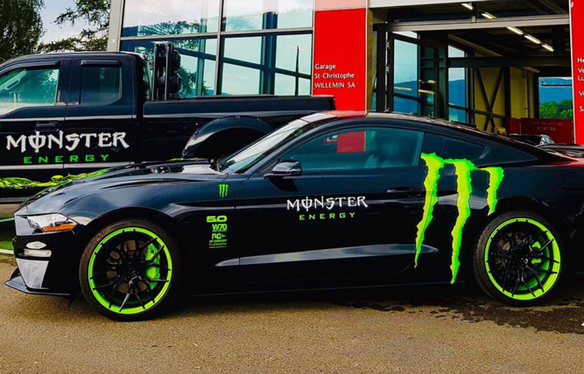 edition-speciale-monster-energy-shelby