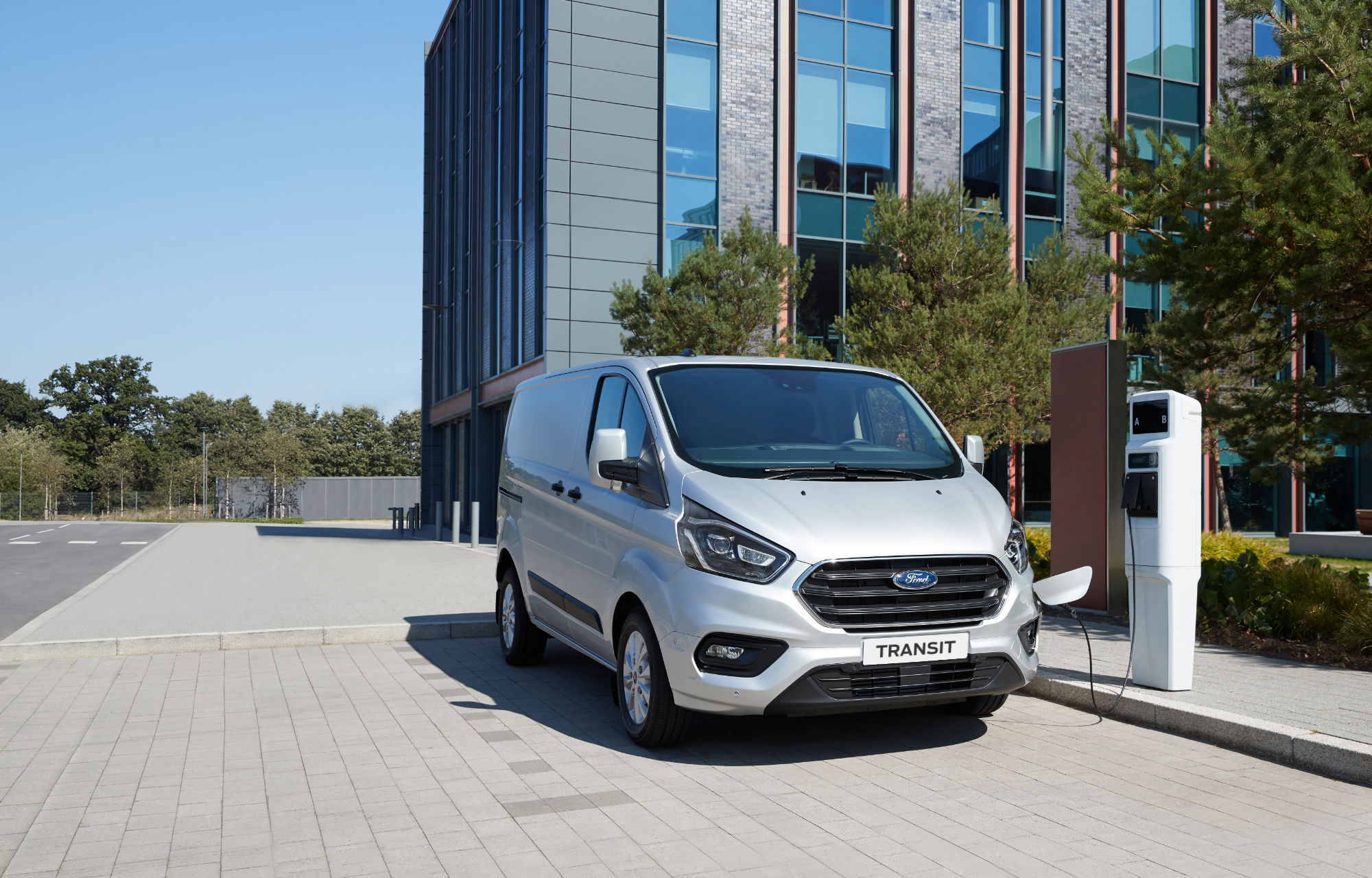 neuer Ford Transit Custom Plug-In Hybrid
