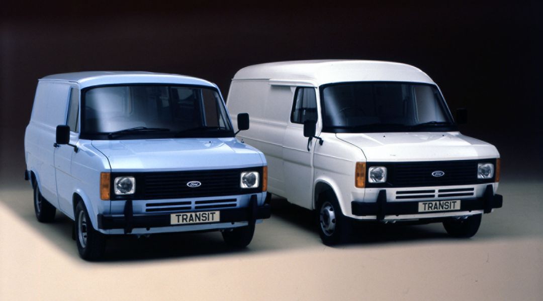 Ford Transit 1978 MK en deux couleurs différentes