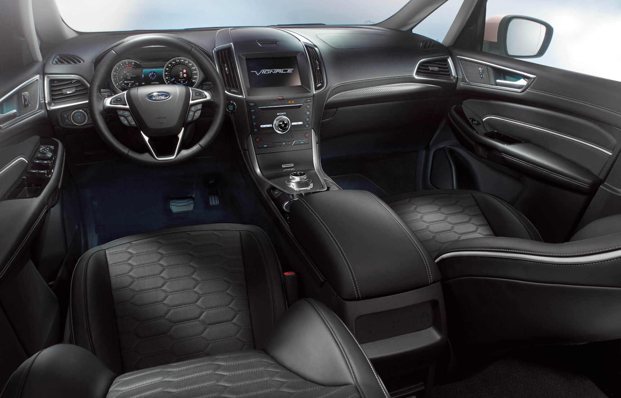 Ford S-MAX ST Line TOP Edition - interiér Ford S-MAX ST Line TOP Edition - interiér
