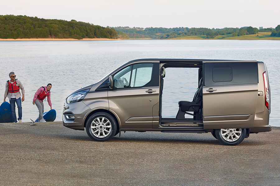 Nový Ford Tourneo Custom Nový Ford Tourneo Custom