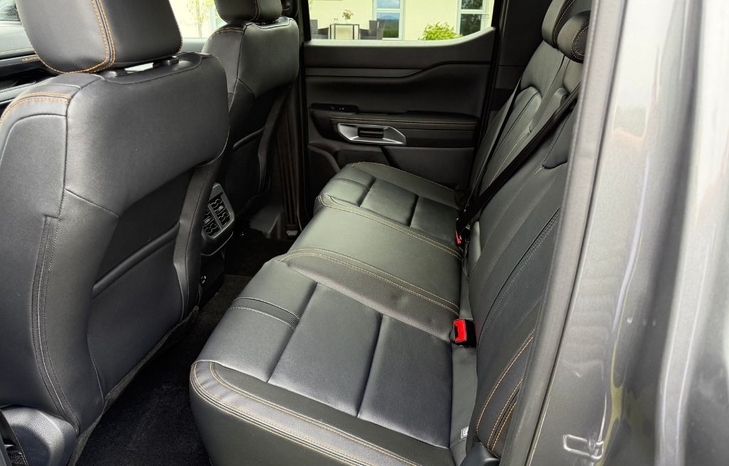 Ranger PHEV bagsæder billede af ford ranger phev bagsæder