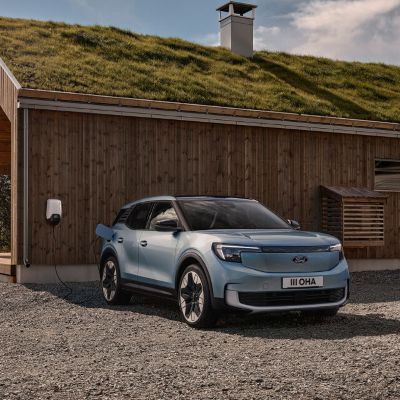 Ford Explorer lataus