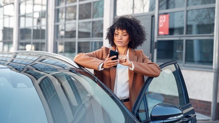 Client se renseignant sur Ford assistance