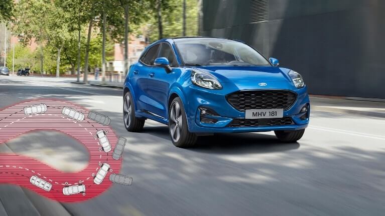 Ford Puma bleue avec système de protection intelligent
