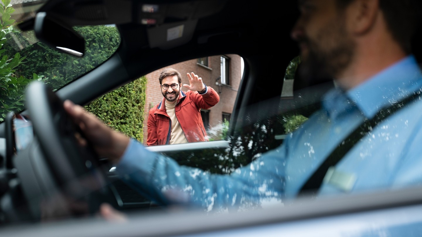 Homme en voiture