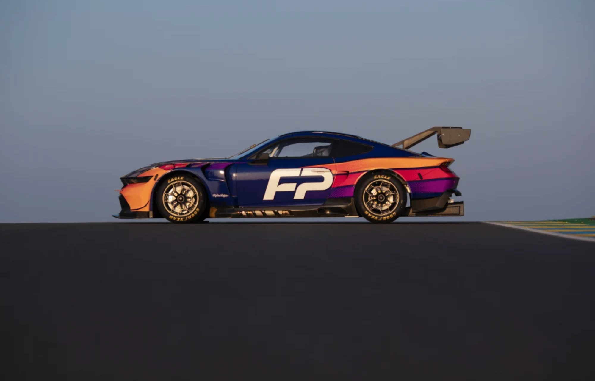 új Ford Mustang GT3