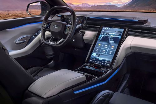 Ford Explorer centre console detail