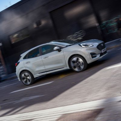 Ford Puma drive in the city