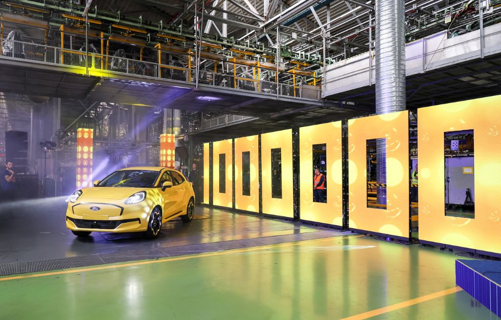 Yellow Ford Puma 1 000 000