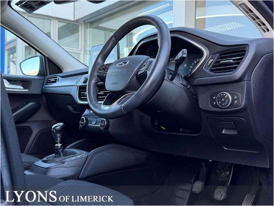 Ford Focus front interior