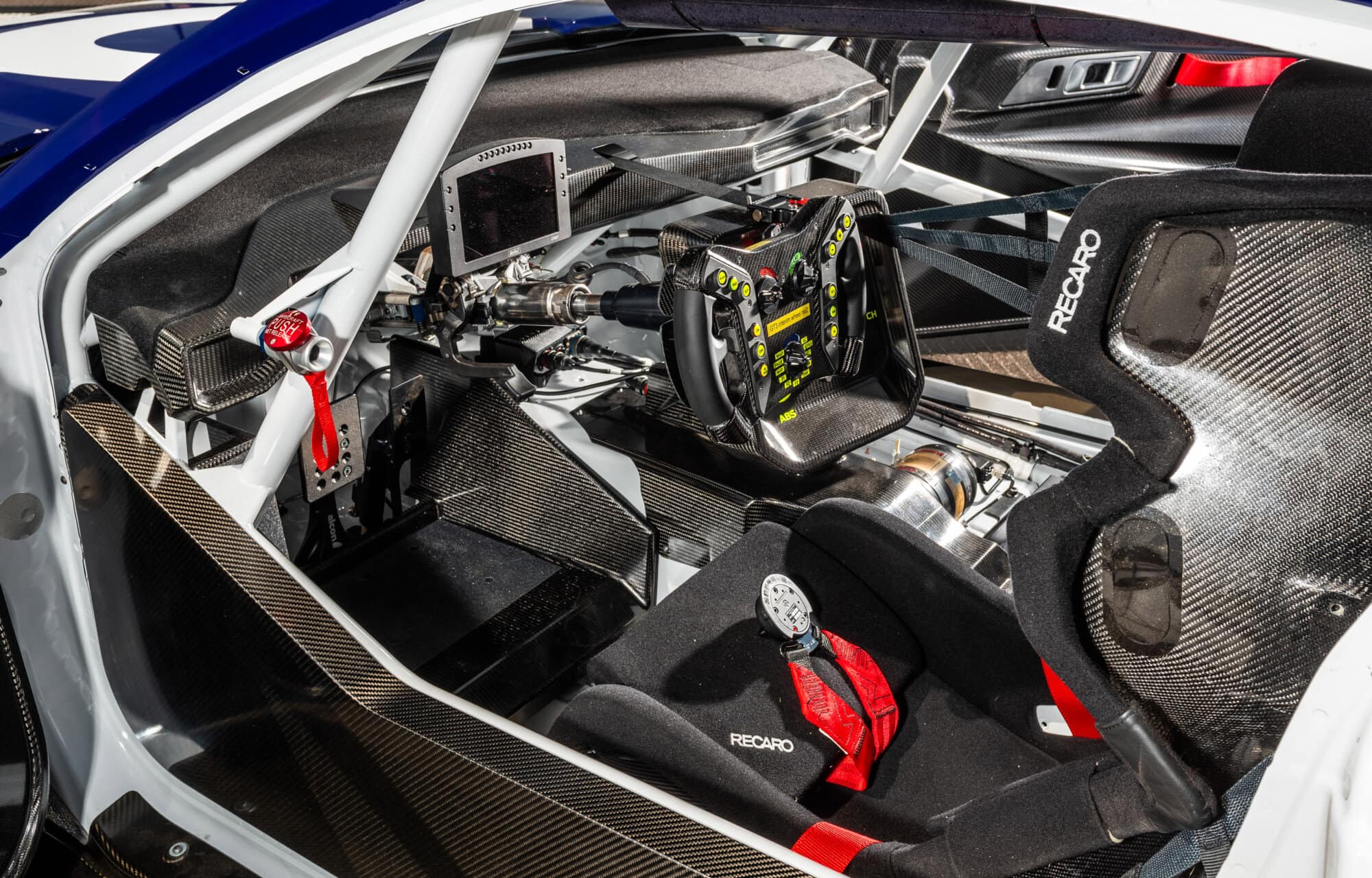 Nieuwe Ford Mustang GT3 onthuld op Le Mans foto 5 interieur
