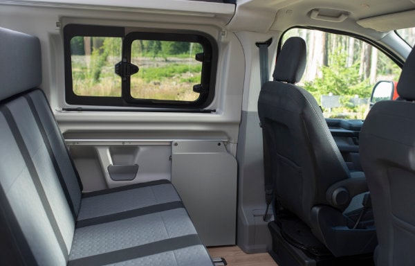 Interieur achterbank Ford E-Transit Custom Nugget