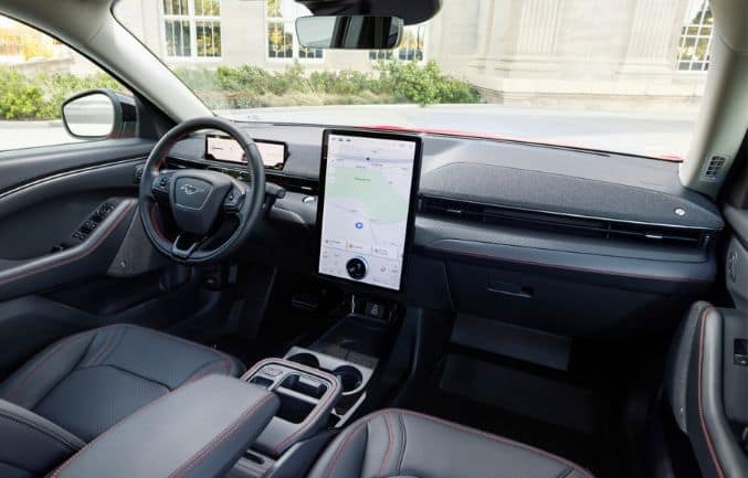 Ford Mach-E 2025 interieur dashboard