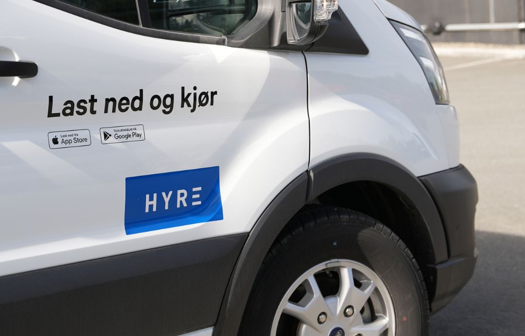Hyre logo på varebil