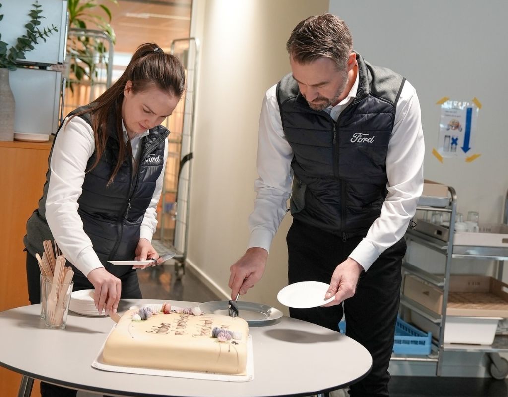 Skjæring av kake Skjæring av kake